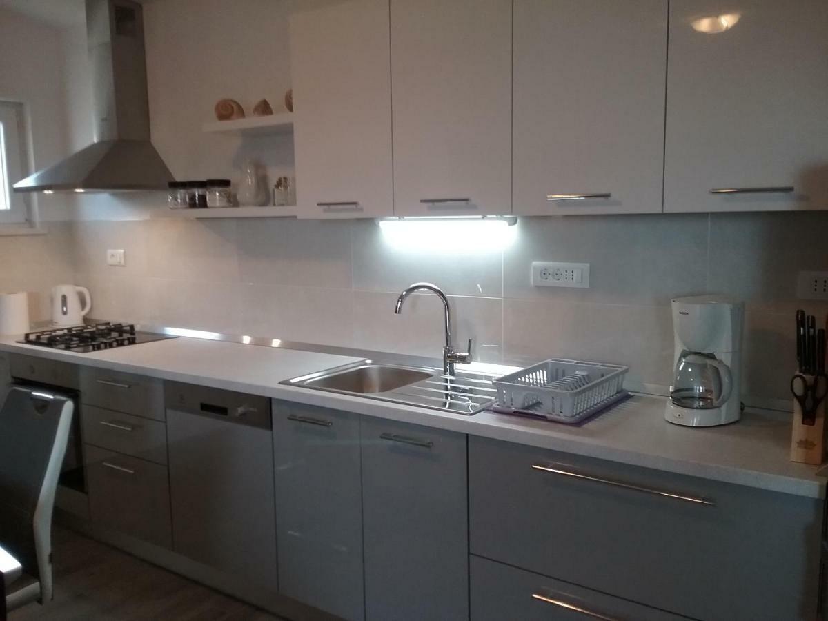 Komiža Apartment Willy מראה חיצוני תמונה