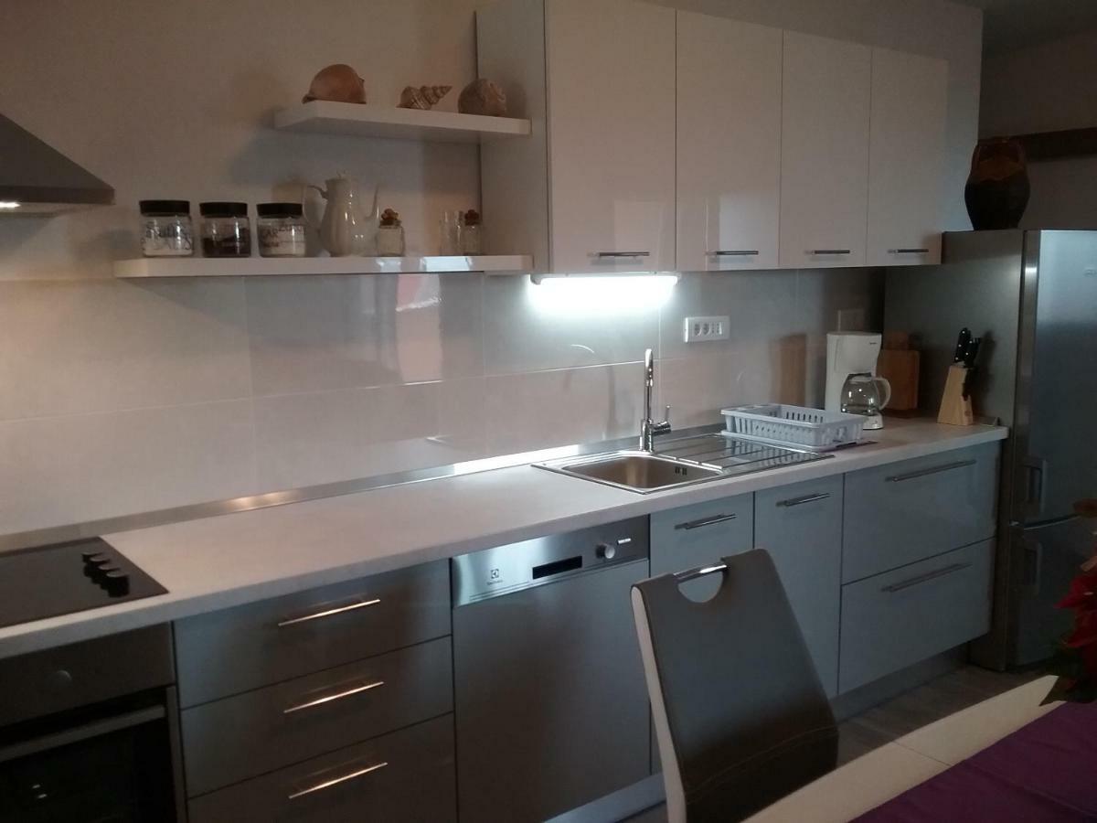 Komiža Apartment Willy מראה חיצוני תמונה