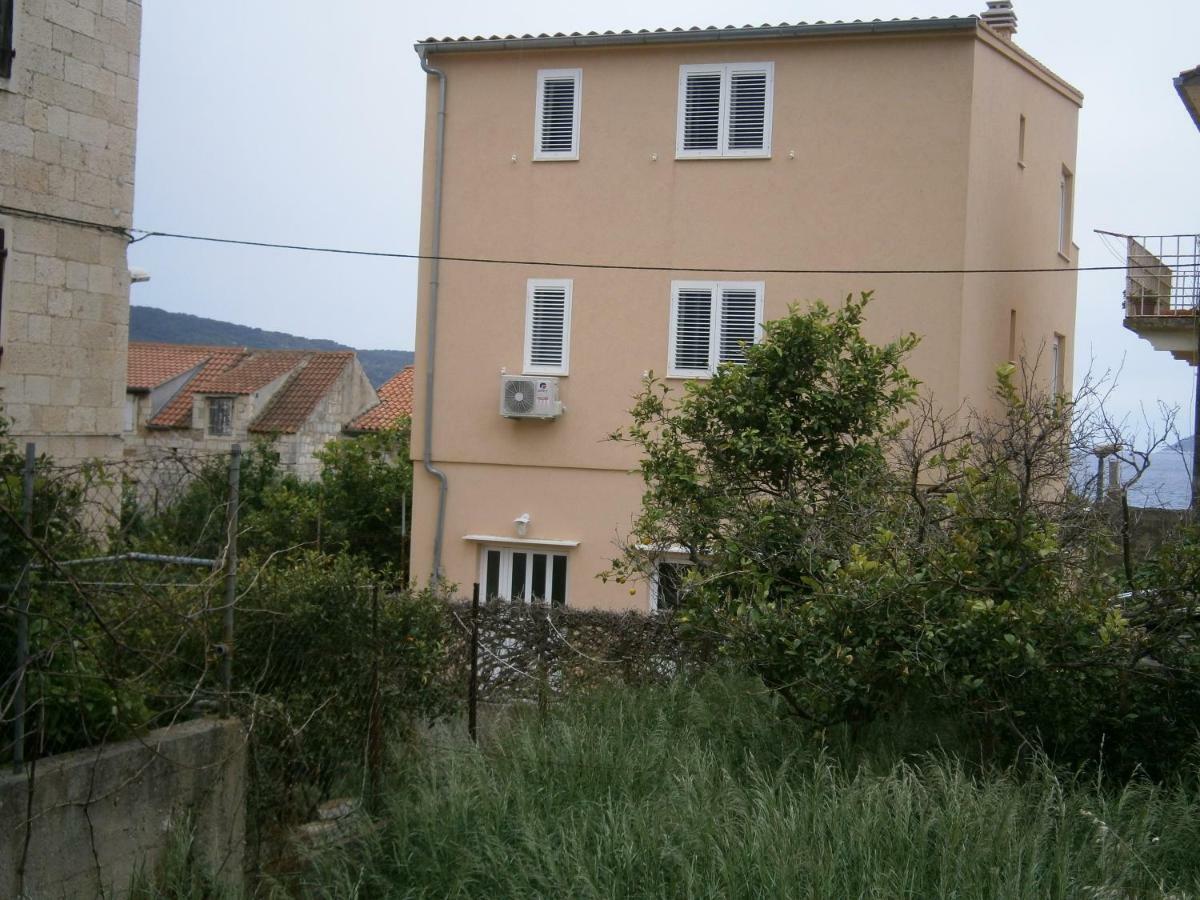 Komiža Apartment Willy מראה חיצוני תמונה