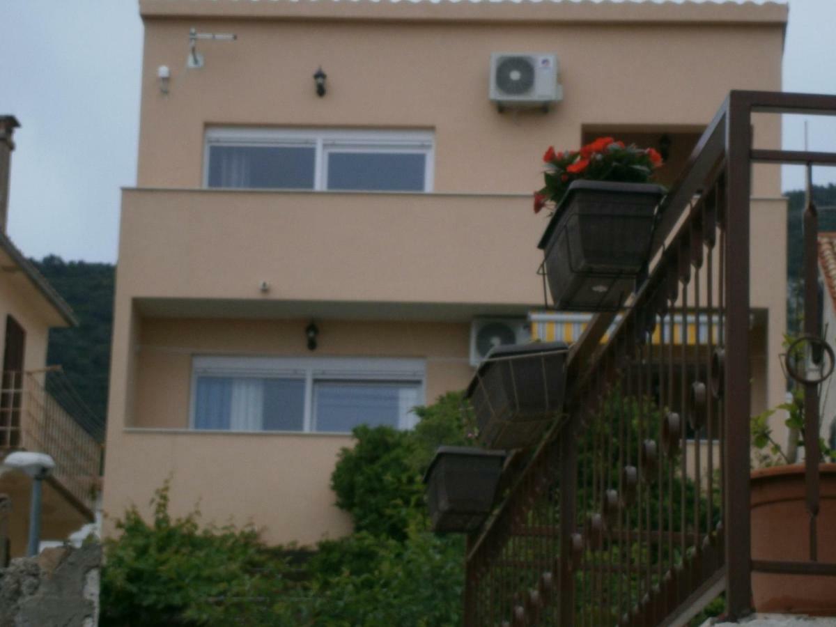 Komiža Apartment Willy מראה חיצוני תמונה