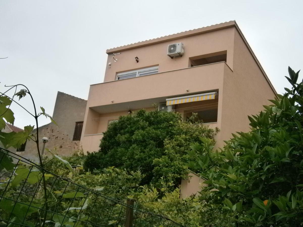 Komiža Apartment Willy מראה חיצוני תמונה