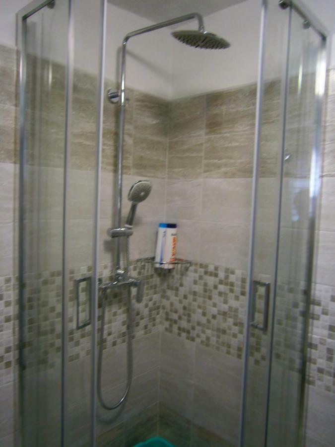 Komiža Apartment Willy מראה חיצוני תמונה