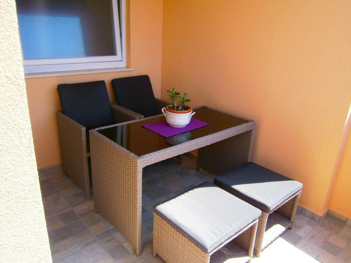 Komiža Apartment Willy מראה חיצוני תמונה
